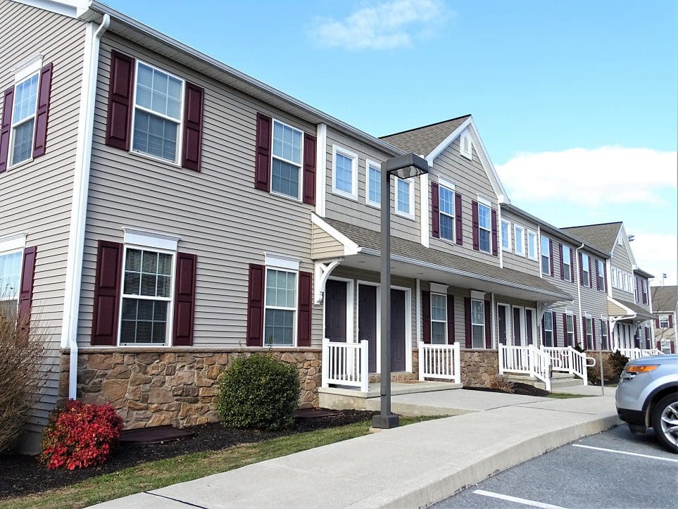 13 Bedroom Apartments from 1,395 to 1,895 Wolf & Kline